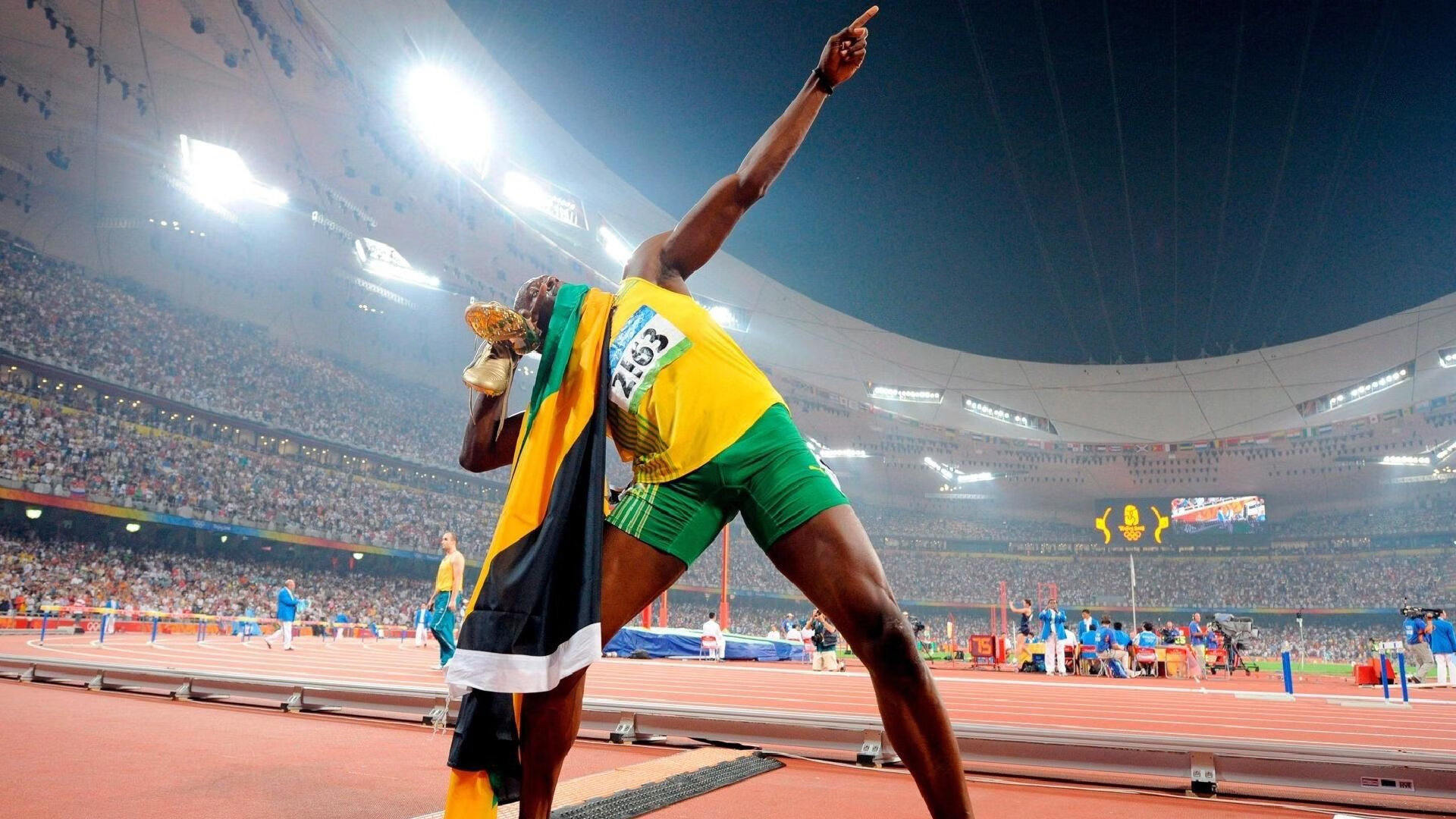 社区老人参加“60秒坐站测试” 结果用于制定下阶段活动计划